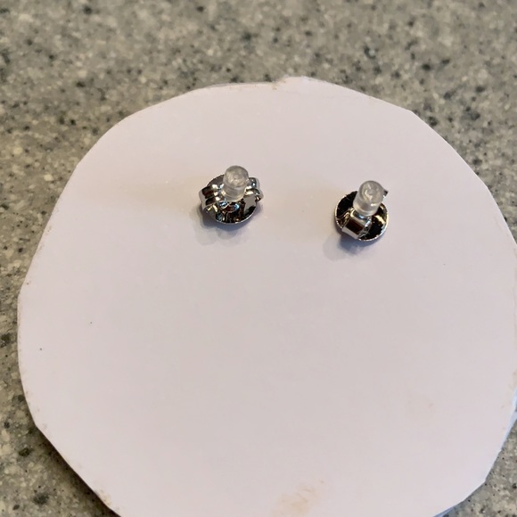 Earrings - Picture 3 of 3